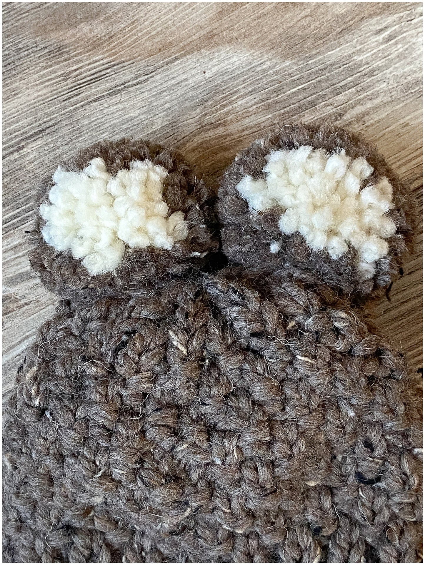 Bear hat for baby, brown bear hat with pom-pom ears
