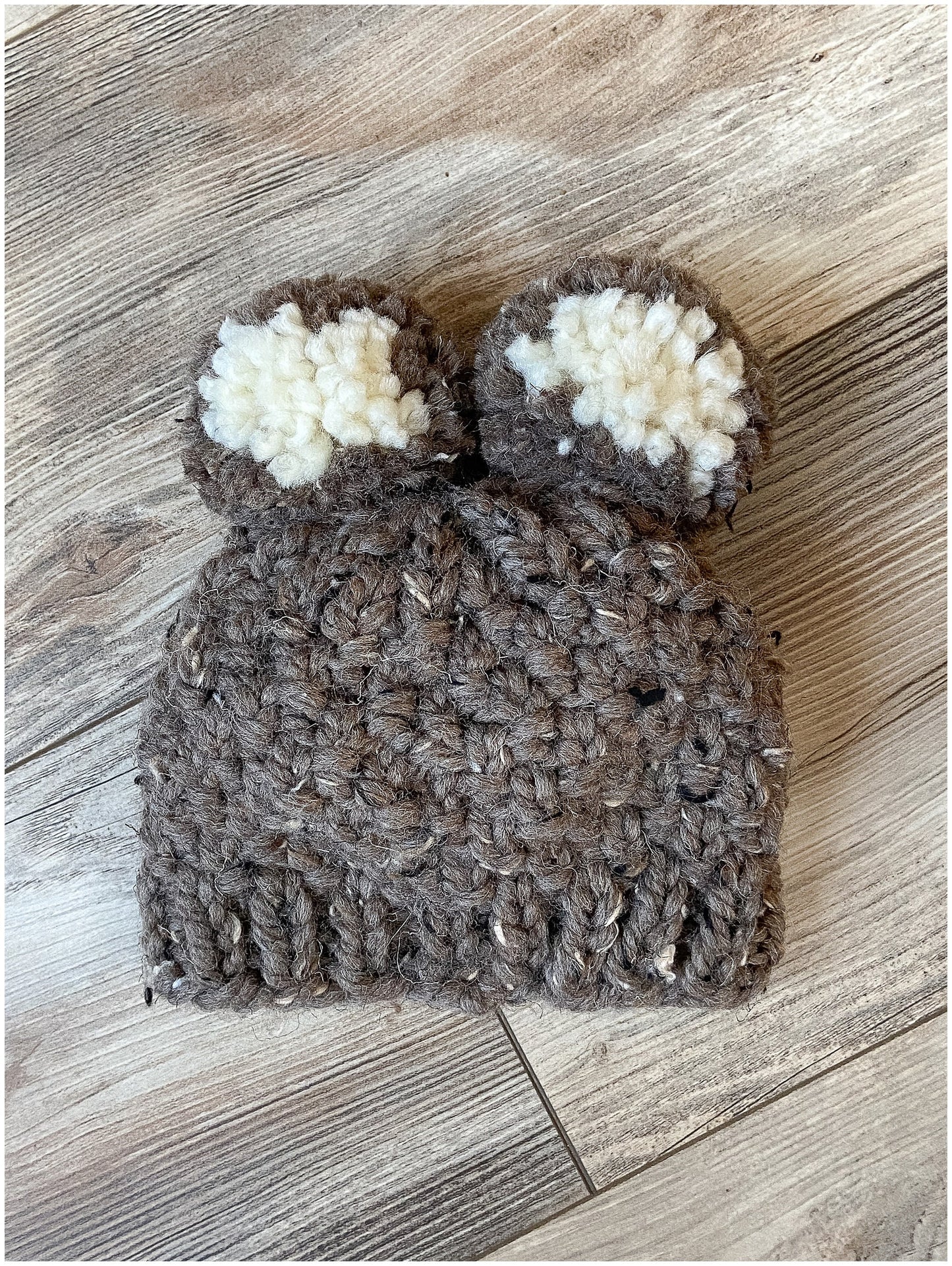 Bear hat for baby, brown bear hat with pom-pom ears