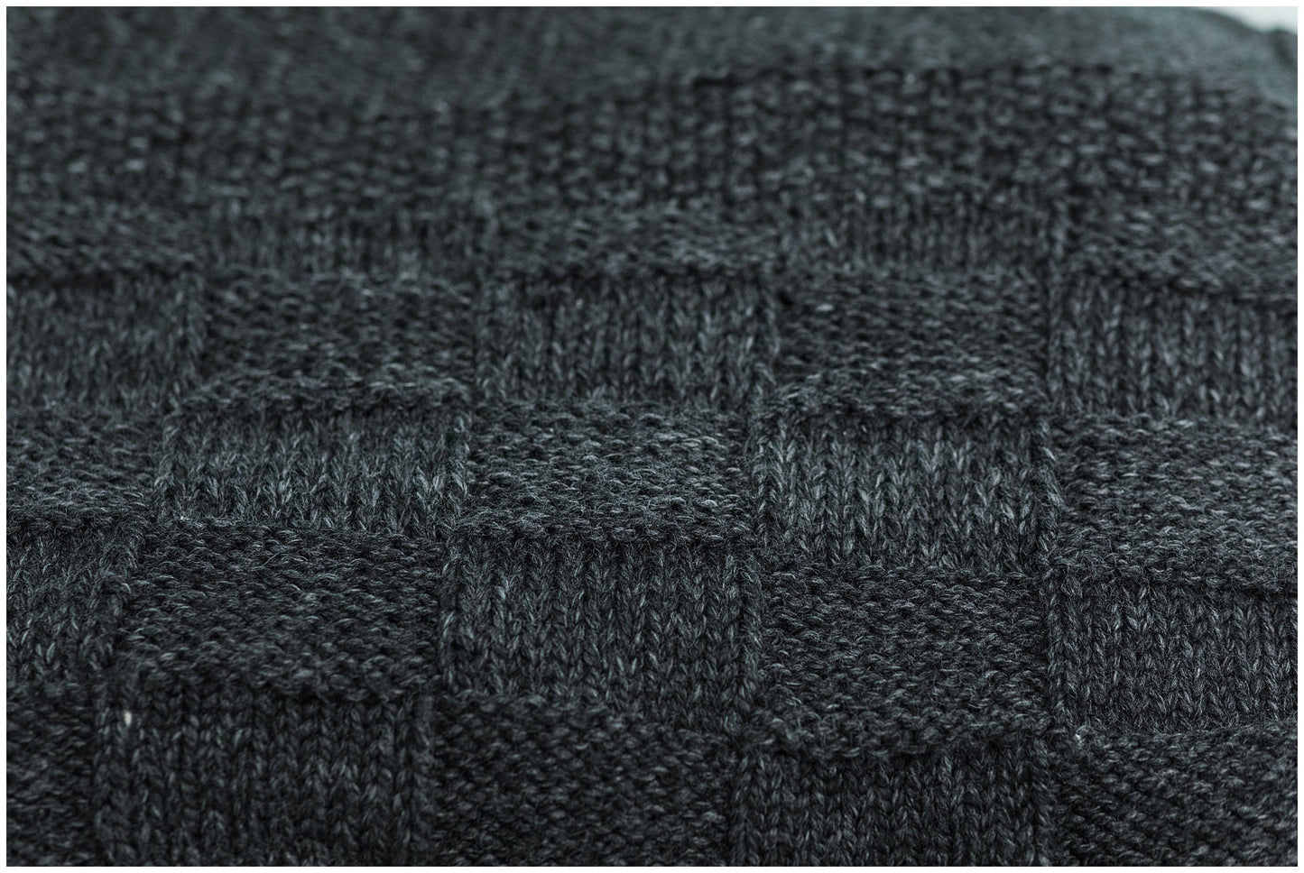 Checkerboard Squares knit blanket knitting pattern; geometric super bulky knitting pattern