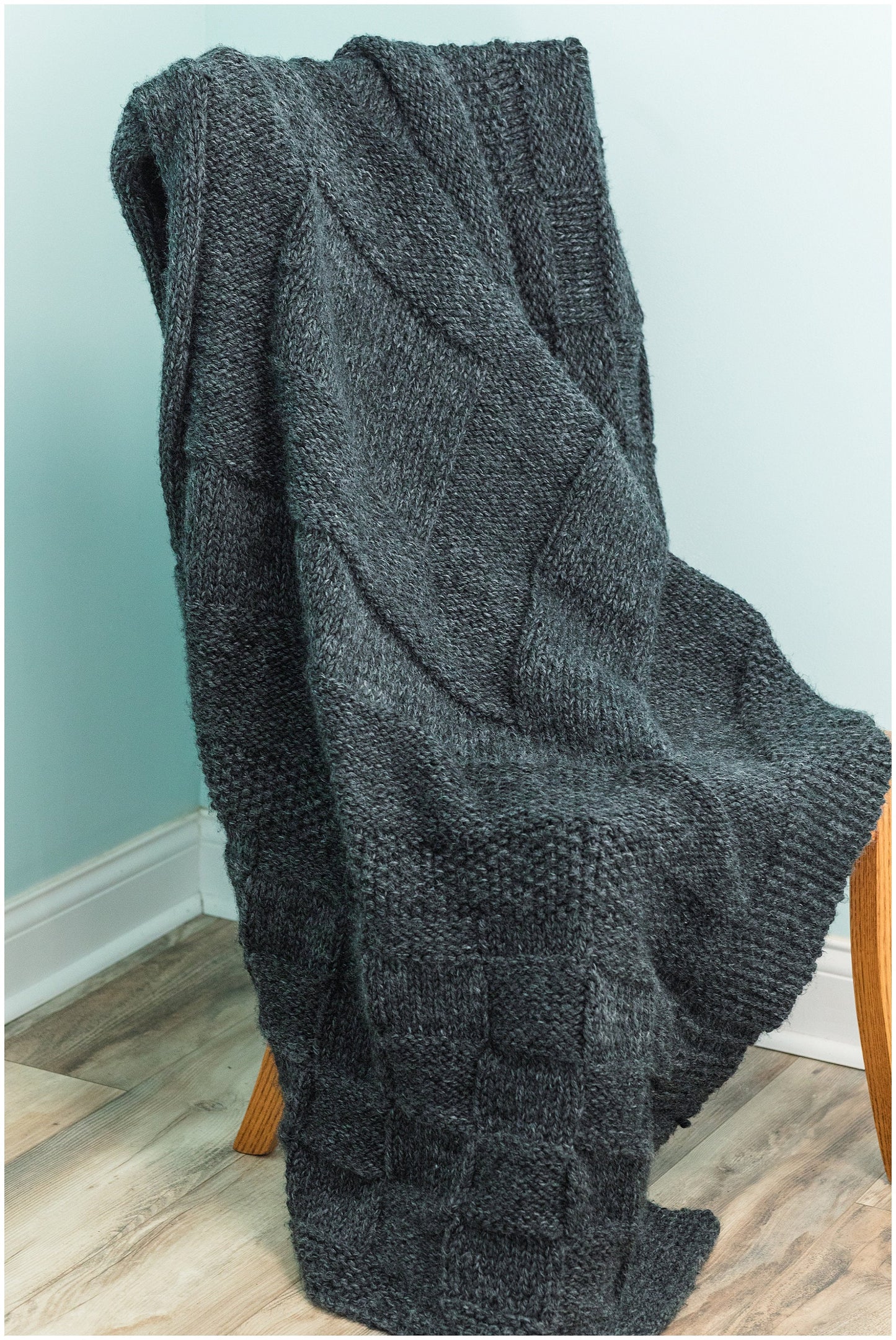 Checkerboard Squares knit blanket knitting pattern; geometric super bulky knitting pattern