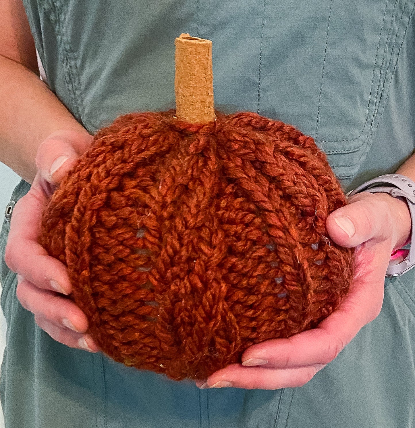 Knit pumpkin with cables | Pumpkin with mock cables for fall decor
