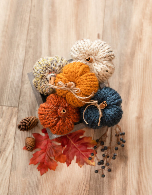 Knit pumpkins | Mini knit pumpkins for fall farmhouse decor
